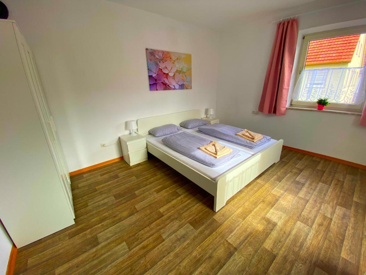 Apartment Ferienzimmer *